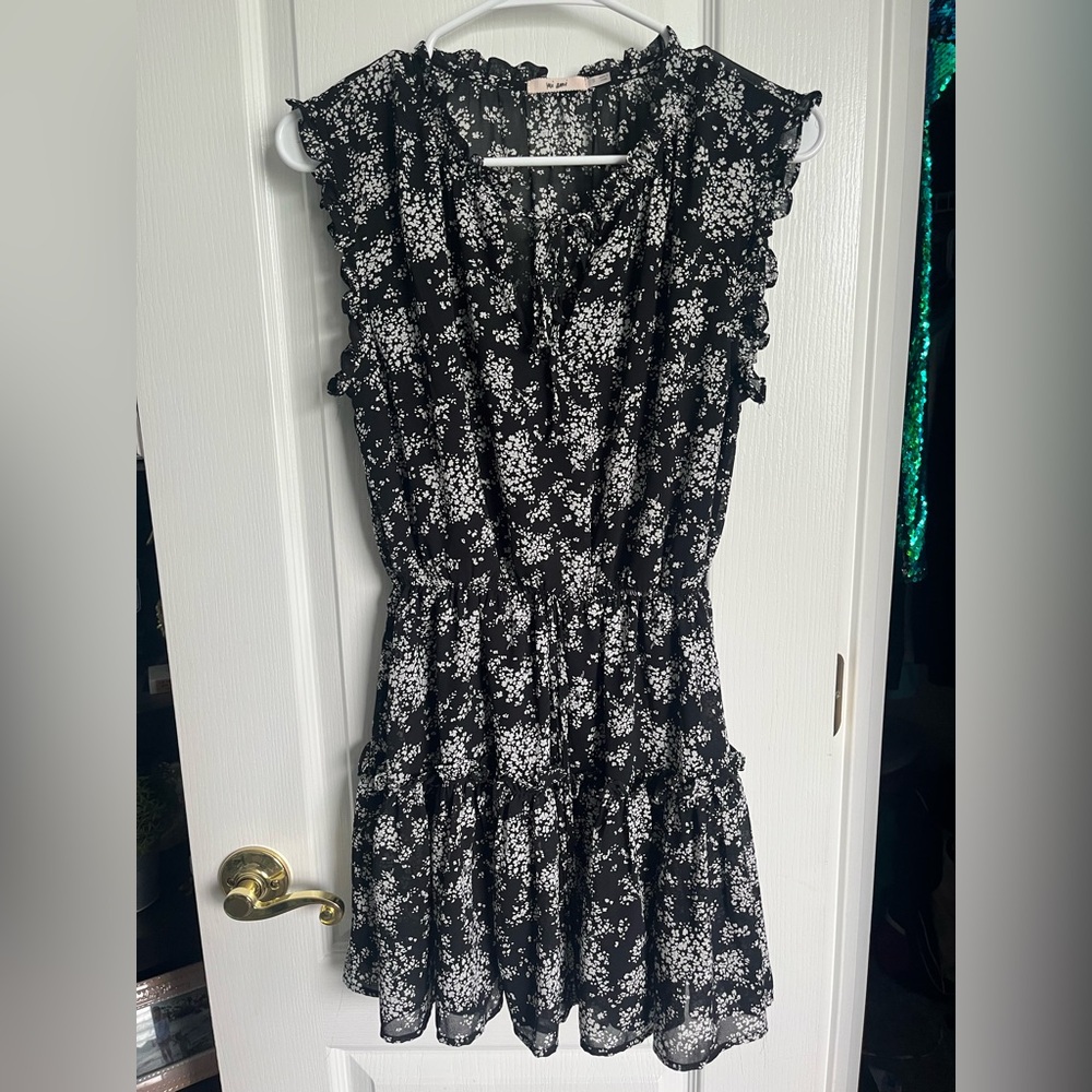 Black and White V-Neck Midi Sundress